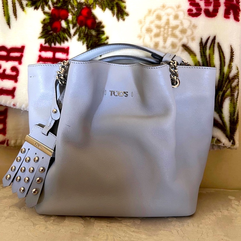 New Tods Small tote purse with adjustable crossbody strap grey